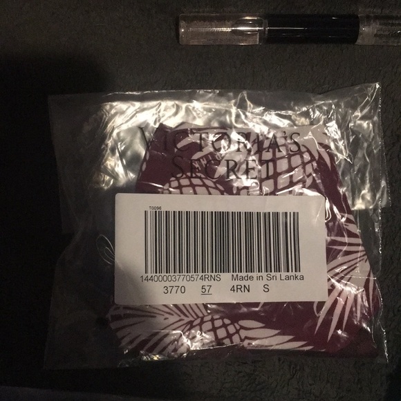 Bundle - Picture 4 of 6